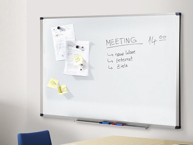 Tableau magnétique blanc